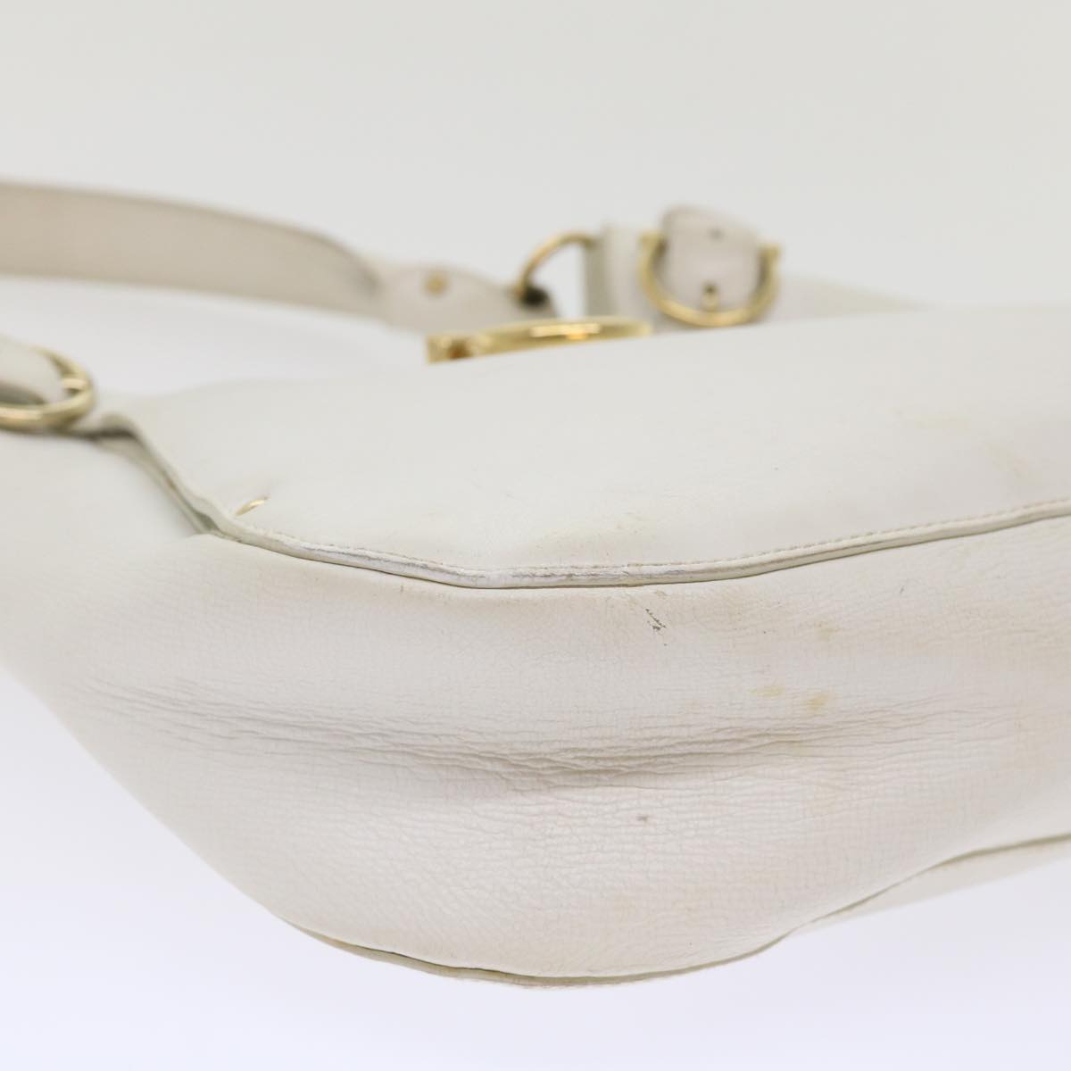 Salvatore Ferragamo Gancini Shoulder Bag Leather White AU-21/4407 Auth am4652