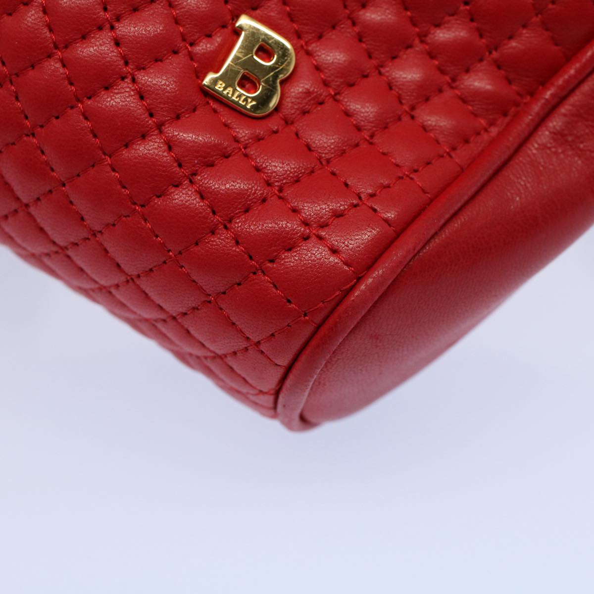 BALLY Quilted Chain Shoulder Bag Leather Red Auth am5028