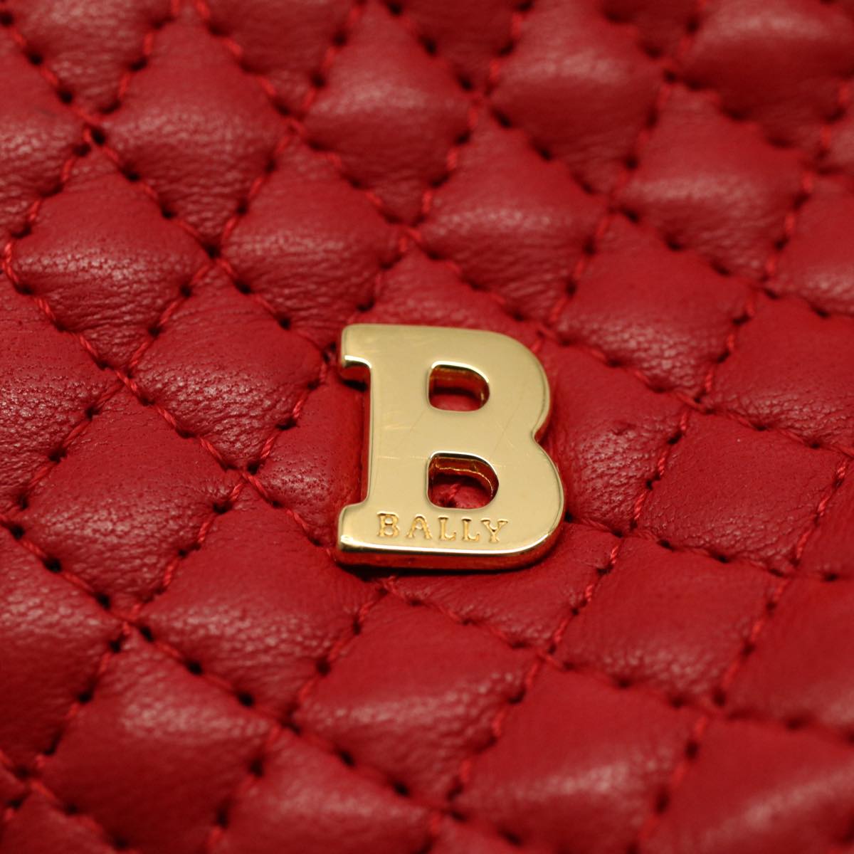 BALLY Quilted Chain Shoulder Bag Leather Red Auth am5028