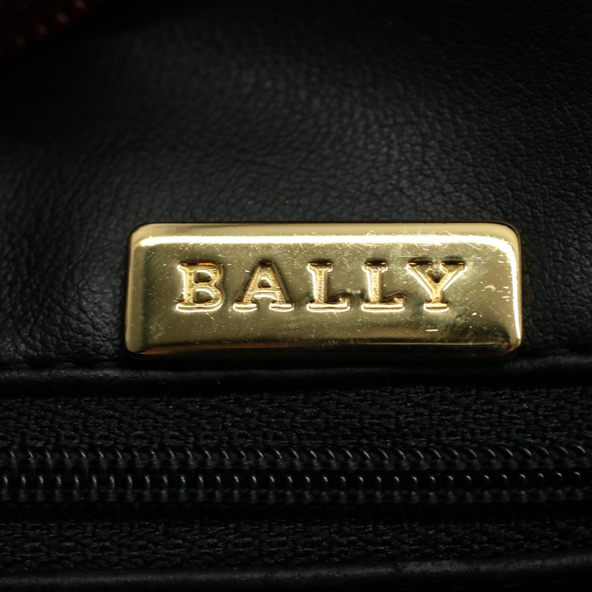 BALLY Quilted Chain Shoulder Bag Leather Red Auth am5028