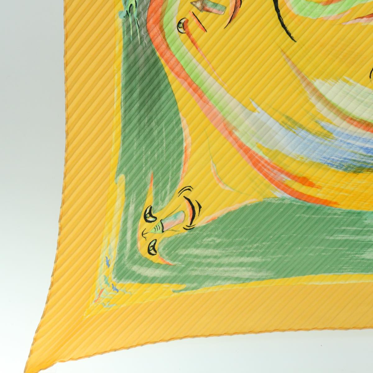 HERMES Carre Pleated Smiles in Third millenary Scarf Silk Yellow Auth am5305