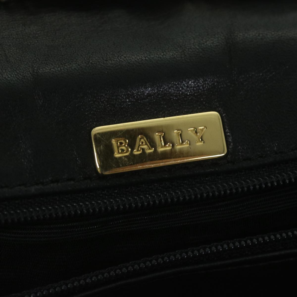 BALLY Quilted Chain Shoulder Bag Leather Black Auth am5550