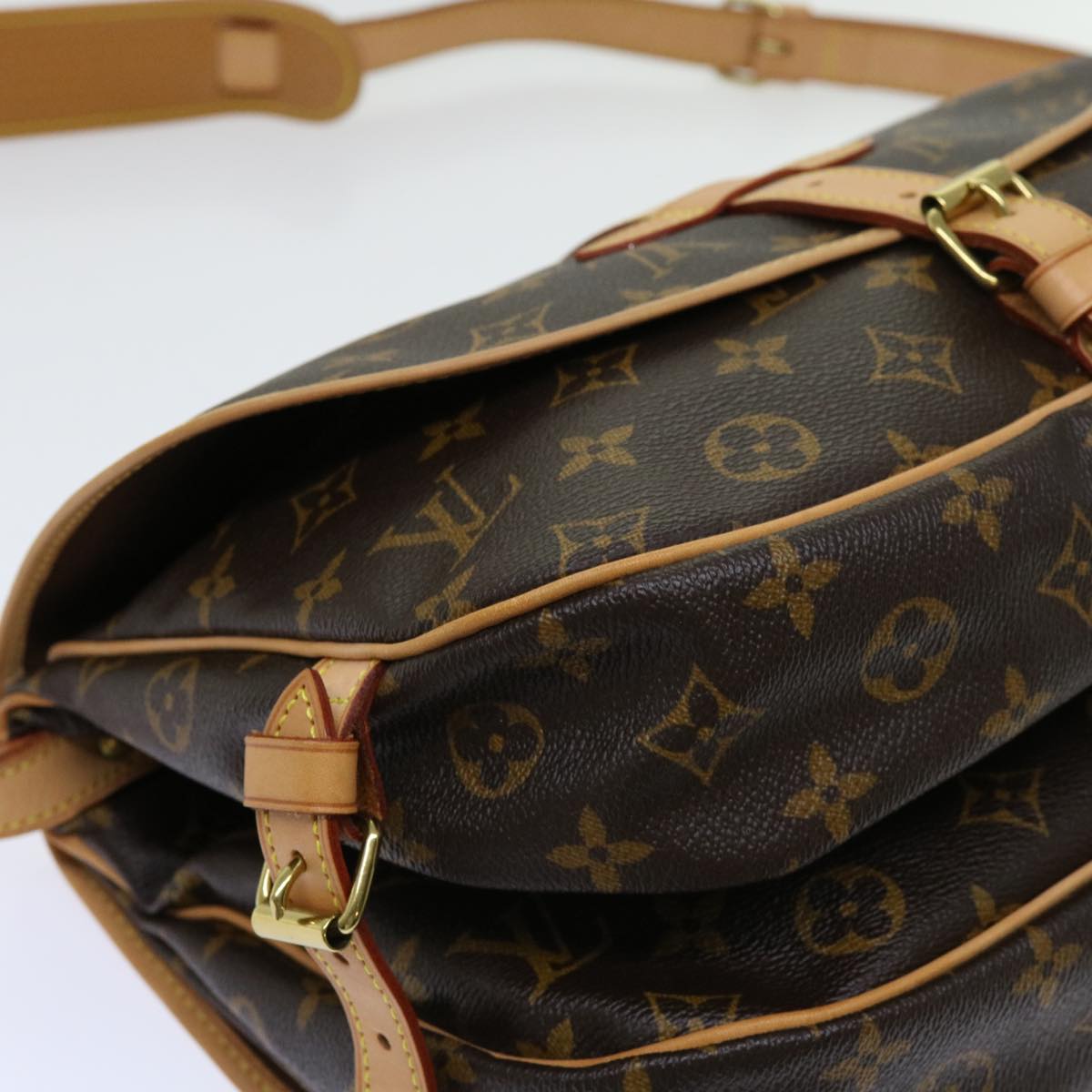 LOUIS VUITTON Monogram Saumur 30 Shoulder Bag M42256 LV Auth am5564