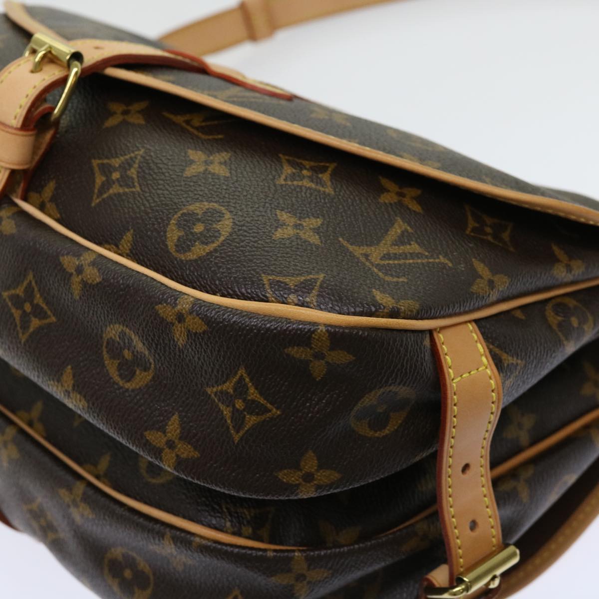 LOUIS VUITTON Monogram Saumur 30 Shoulder Bag M42256 LV Auth am5564