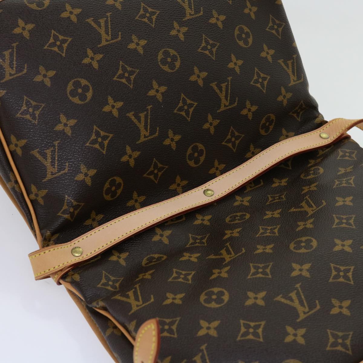 LOUIS VUITTON Monogram Saumur 30 Shoulder Bag M42256 LV Auth am5564