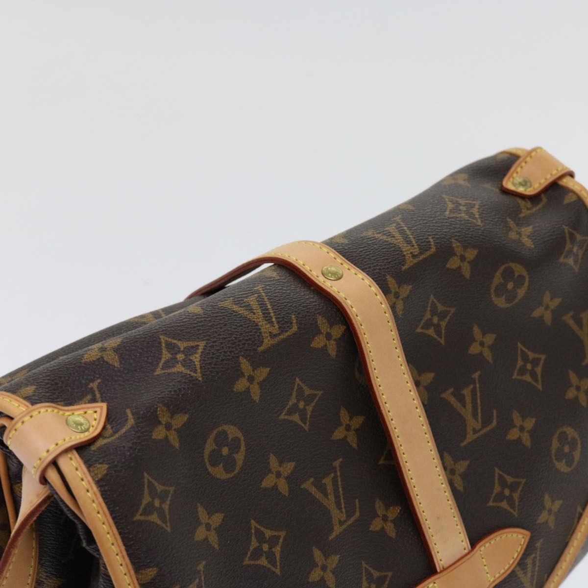 LOUIS VUITTON Monogram Saumur 30 Shoulder Bag M42256 LV Auth am5564