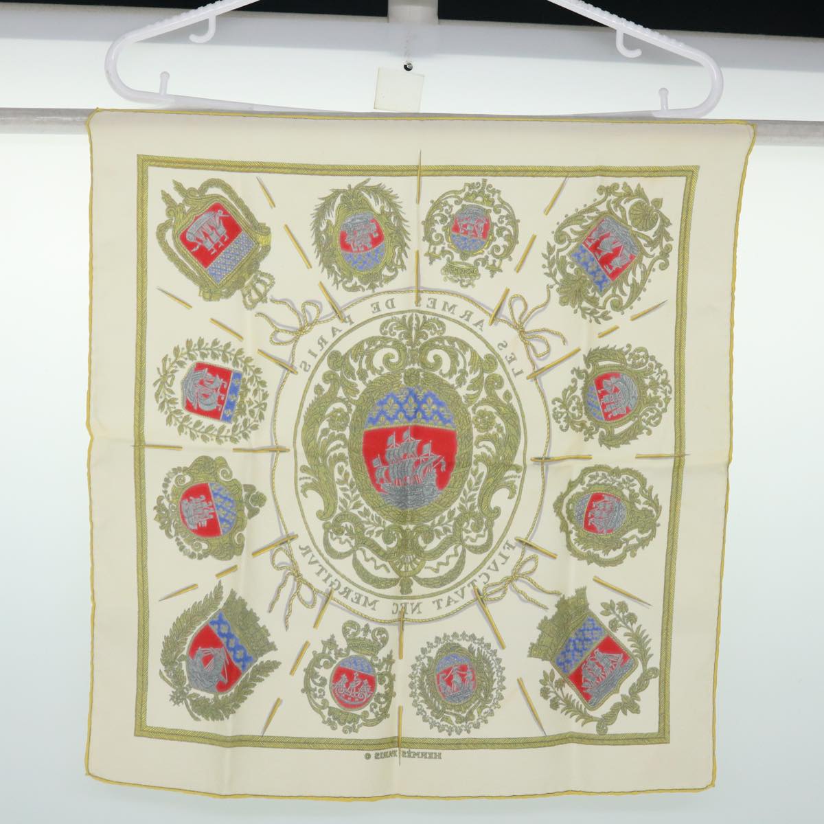 HERMES Carre 40 LES ARMES DE PARIS Scarf Silk Yellow Auth am5910