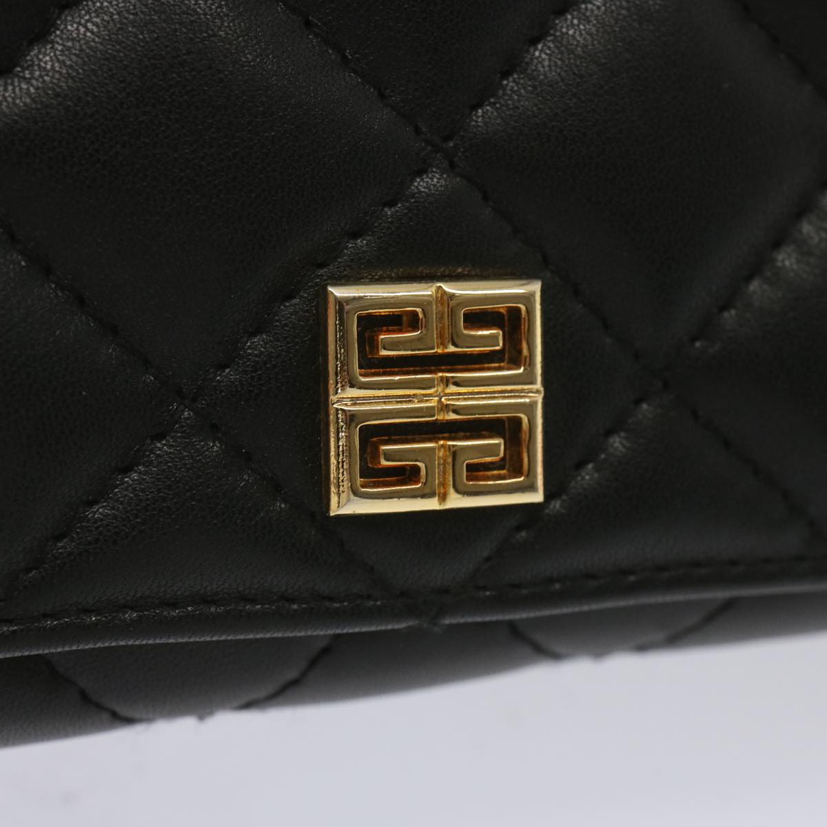 GIVENCHY Quilted Chain Shoulder Bag Leather Black Auth am5981