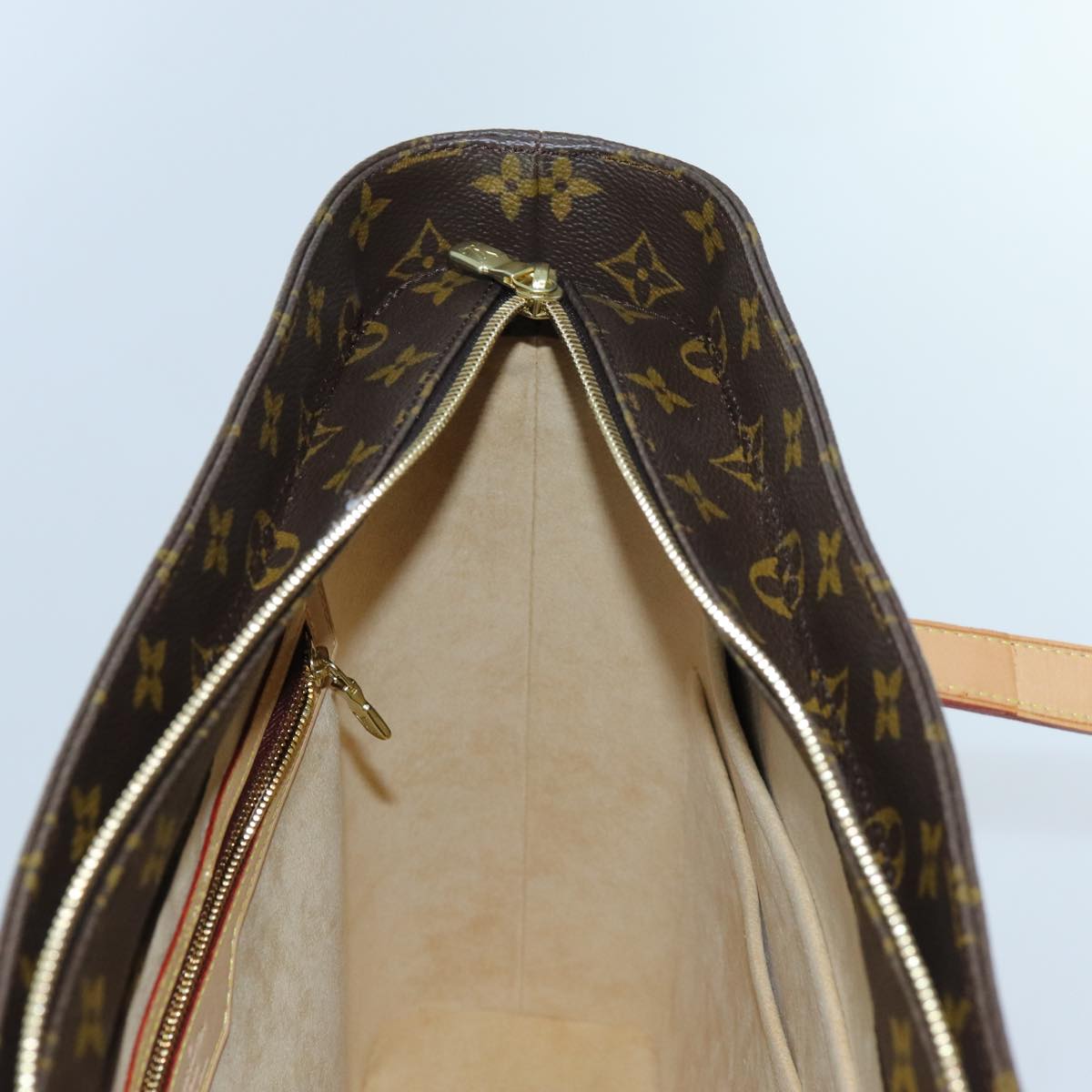 LOUIS VUITTON Monogram Luco Tote Bag M51155 LV Auth am6059V