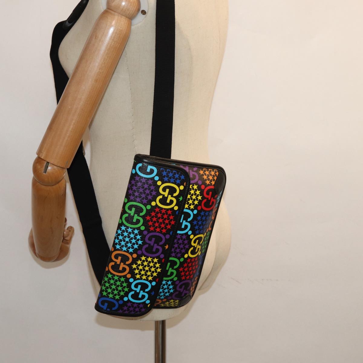 GUCCI GG Psychedelic Body Bag PVC Leather Multicolor 598113 Auth am6503V