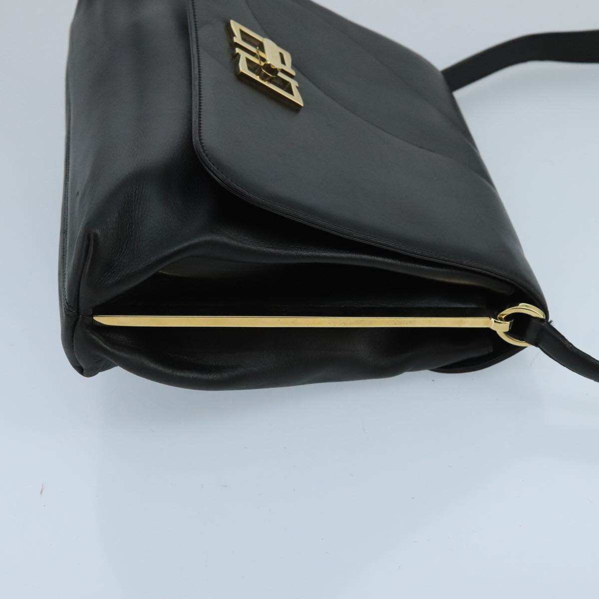 Salvatore Ferragamo Shoulder Bag Leather Black Gold Auth am7272