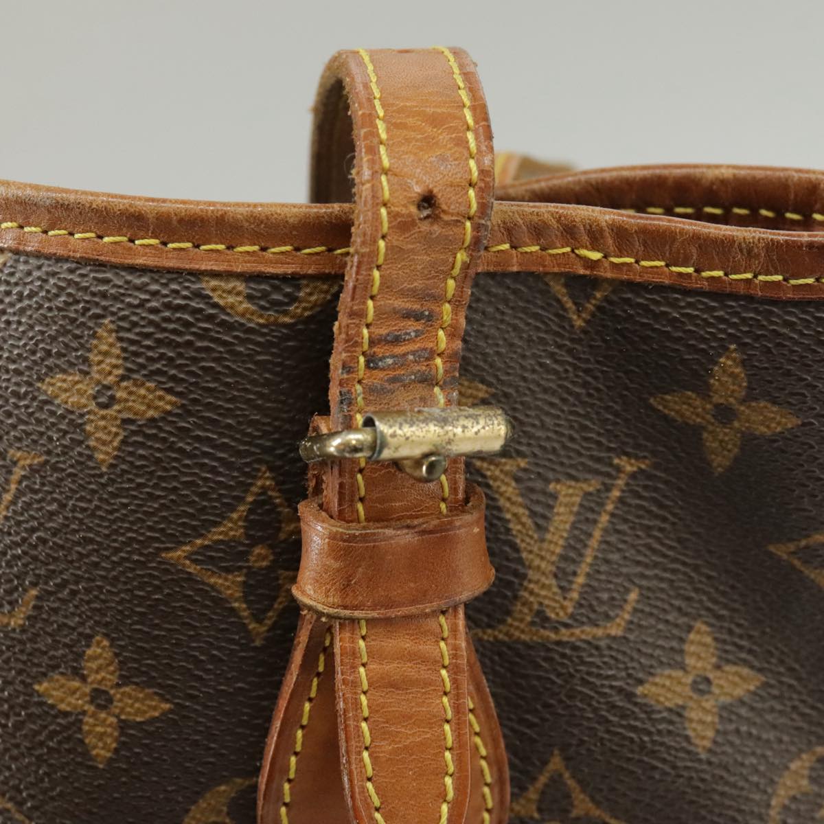 LOUIS VUITTON Monogram Bucket PM Shoulder Bag M42238 LV Auth am7284