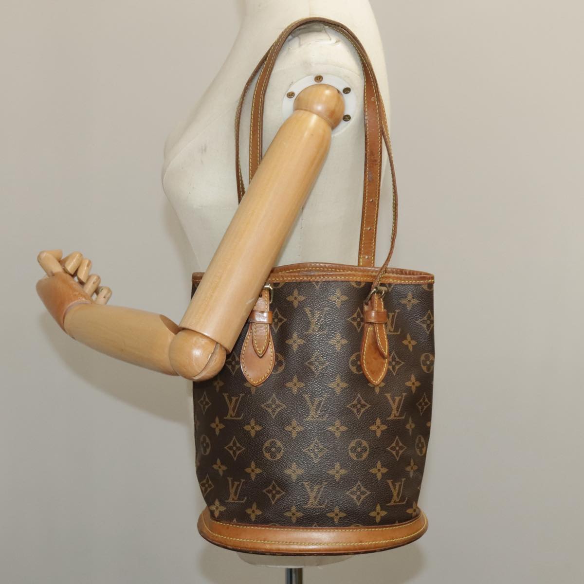 LOUIS VUITTON Monogram Bucket PM Shoulder Bag M42238 LV Auth am7284