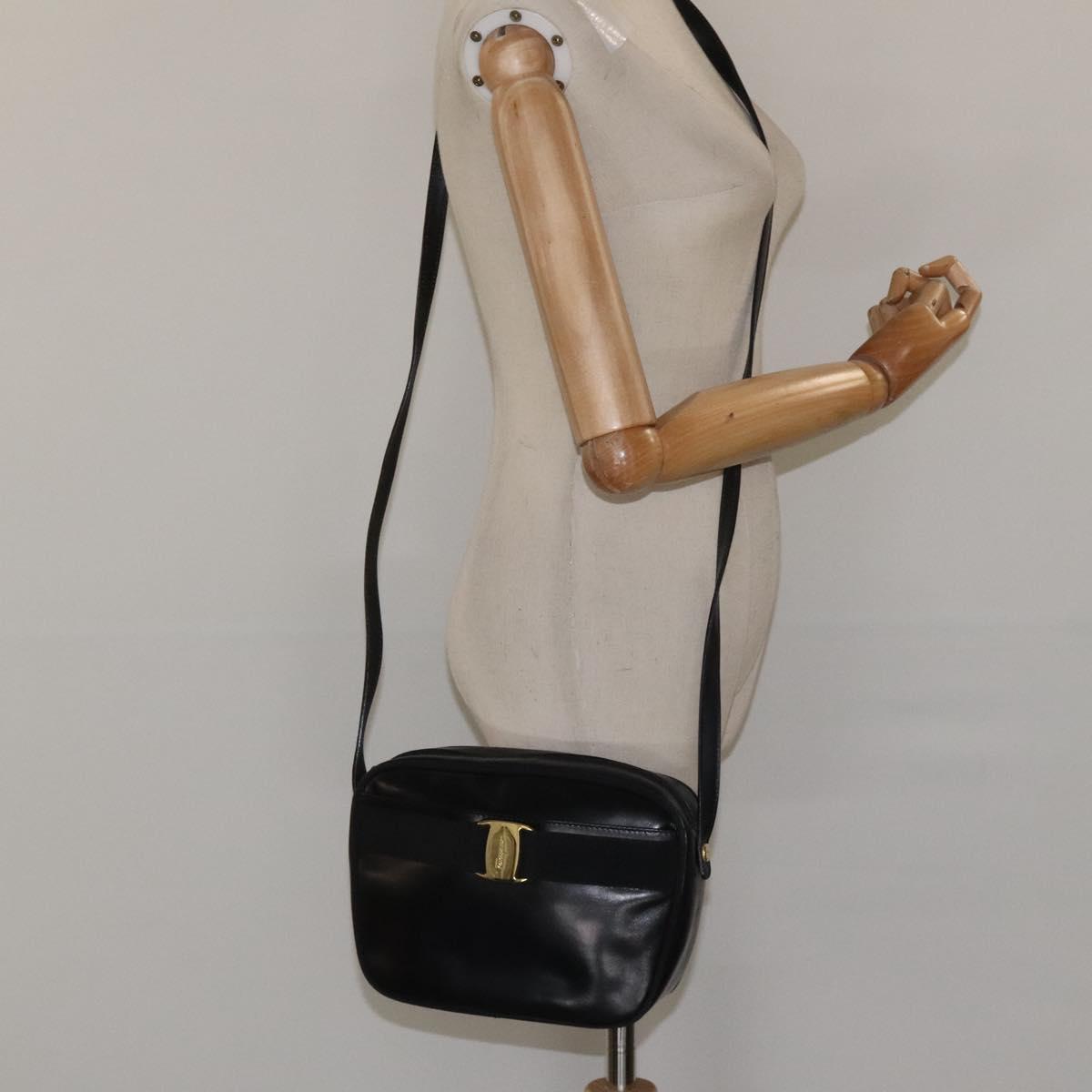 Salvatore Ferragamo Vala Shoulder Bag Leather Black Gold Auth am7884