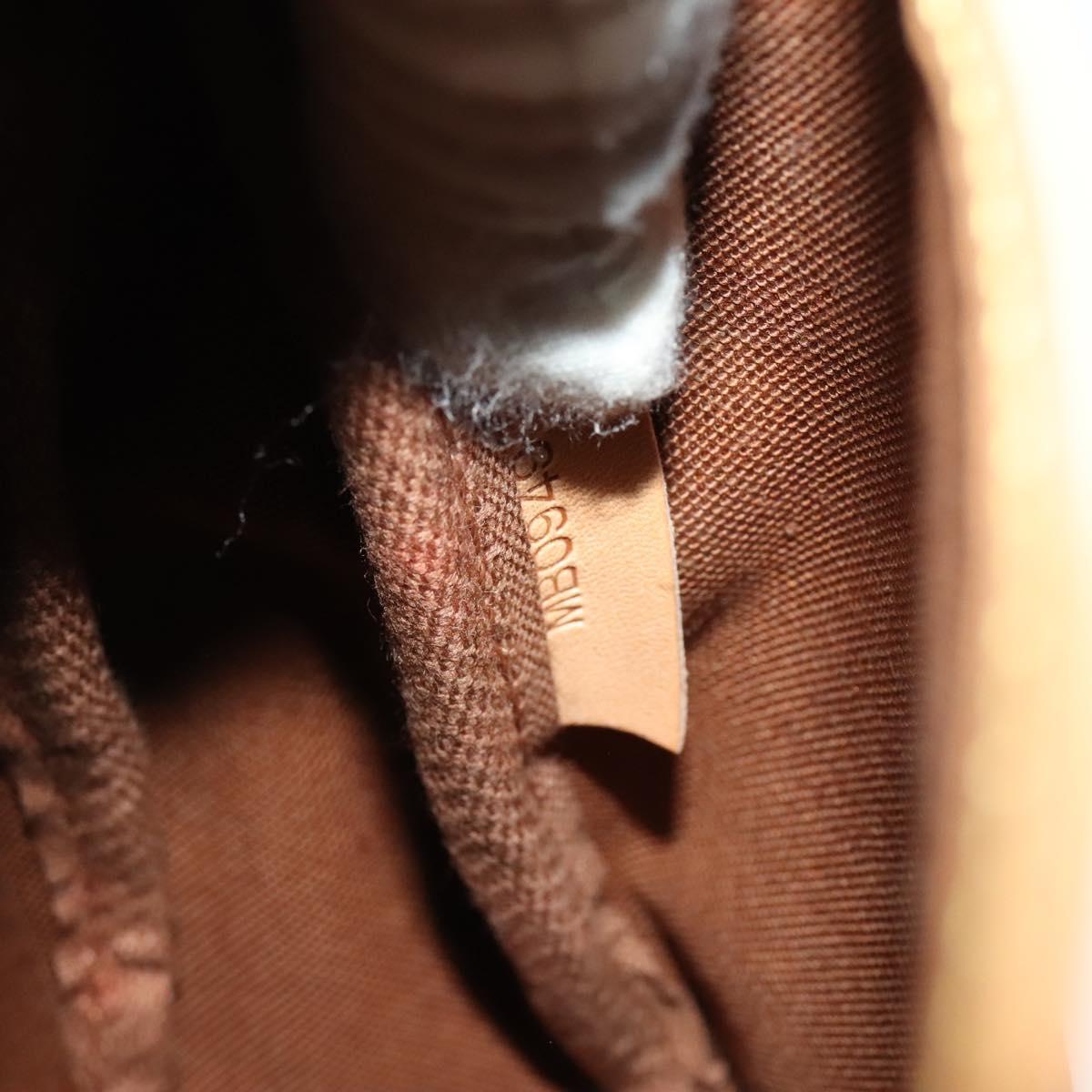 LOUIS VUITTON Monogram Saumur 30 Shoulder Bag M42256 LV Auth am8351