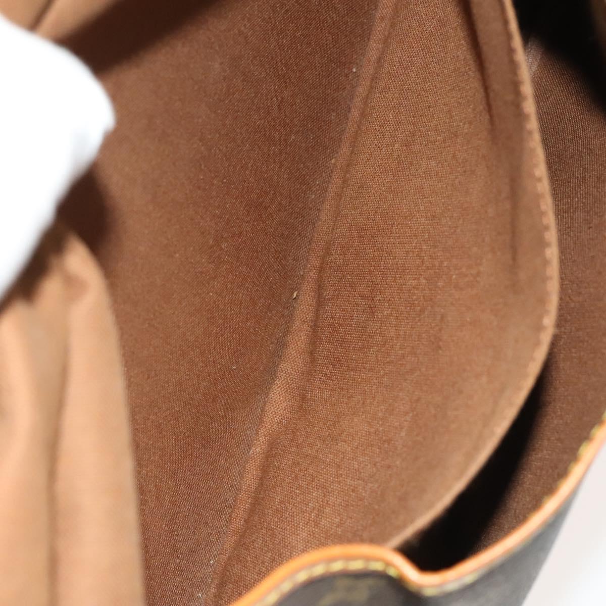 LOUIS VUITTON Monogram Saumur 30 Shoulder Bag M42256 LV Auth am8612