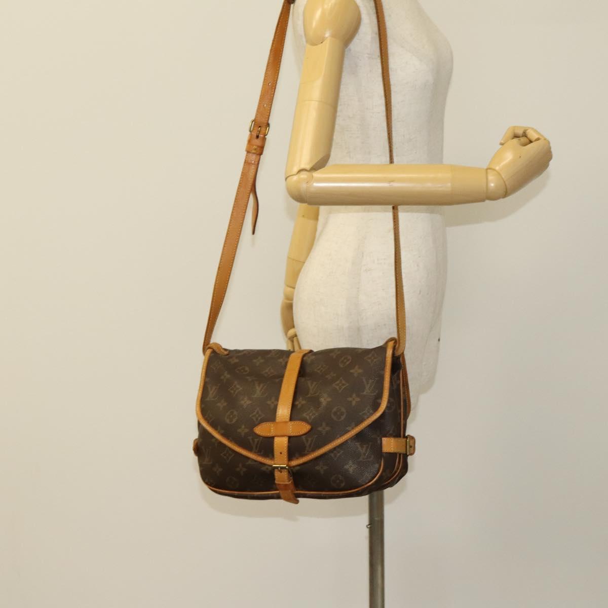 LOUIS VUITTON Monogram Saumur 30 Shoulder Bag M42256 LV Auth am8612