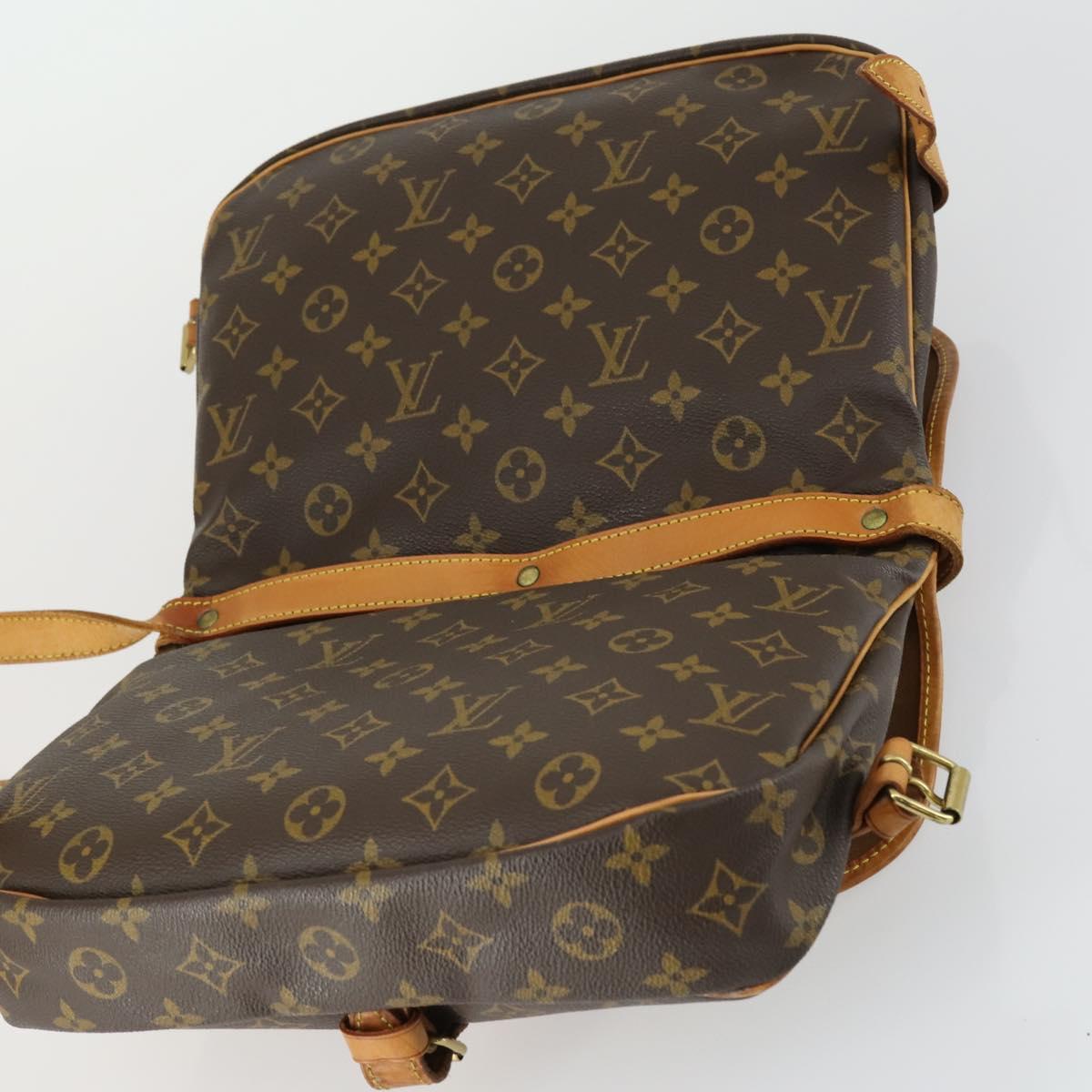 LOUIS VUITTON Monogram Saumur 30 Shoulder Bag M42256 LV Auth am9966