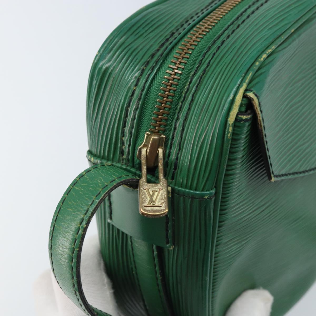 LOUIS VUITTON Epi Jeune Fille MM Shoulder Bag Green M52154 LV Auth AMZ419