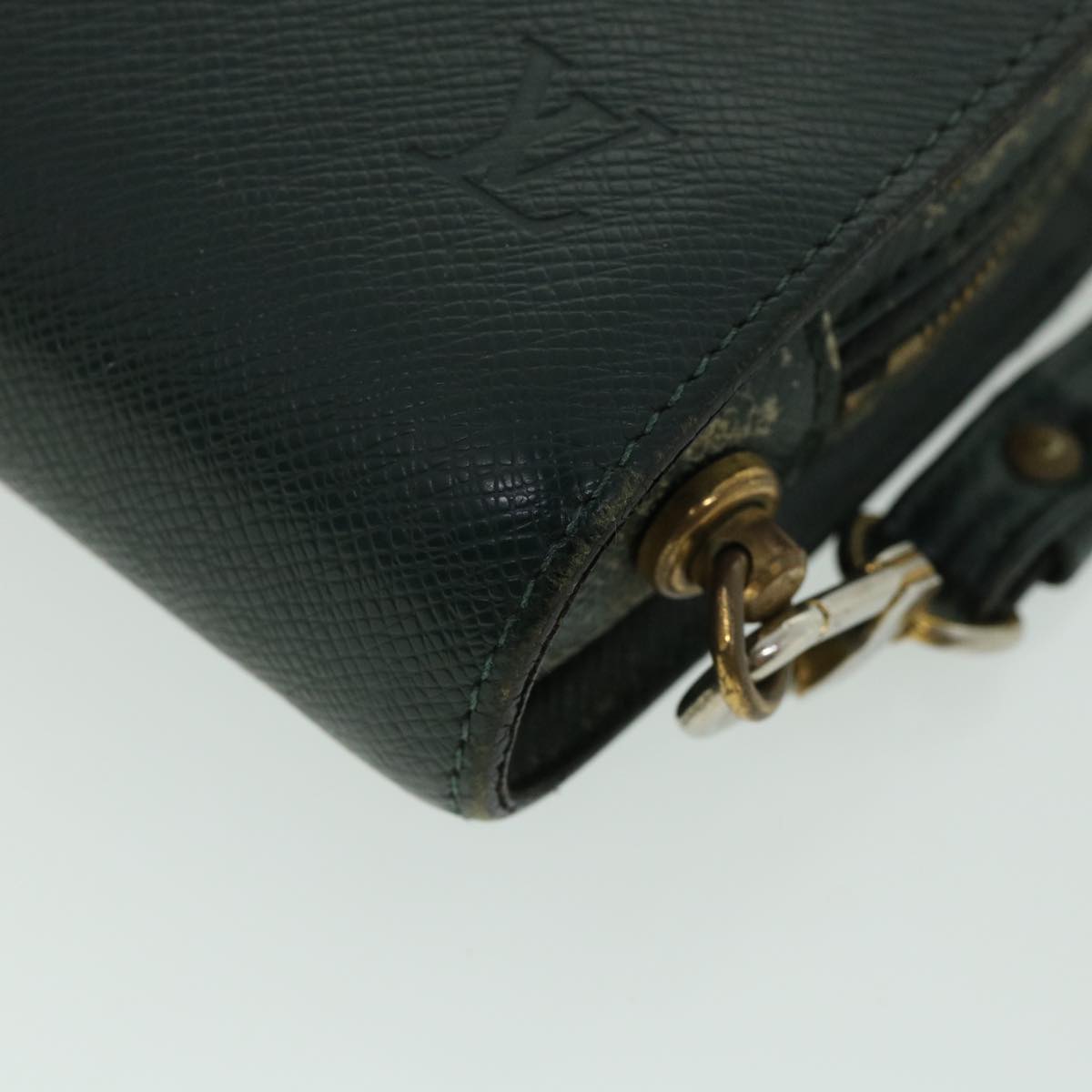 LOUIS VUITTON Taiga Baikal Clutch Bag Epicea M30184 LV Auth ar10169B