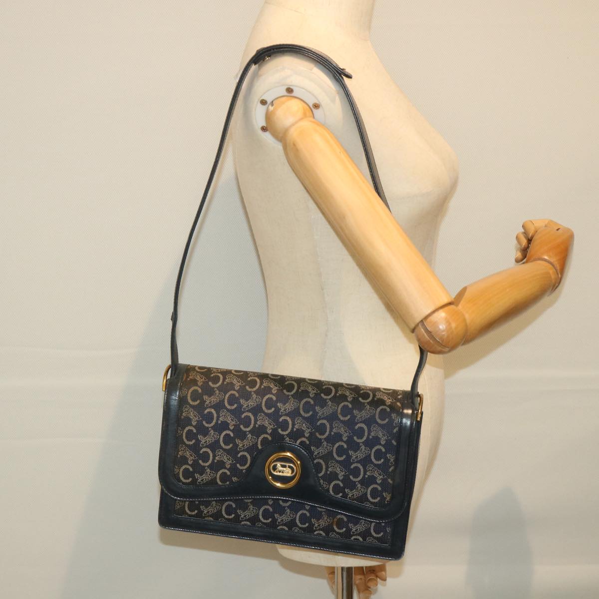 CELINE C Macadam Canvas Horse Carriage Shoulder Bag Navy Auth ar10605B