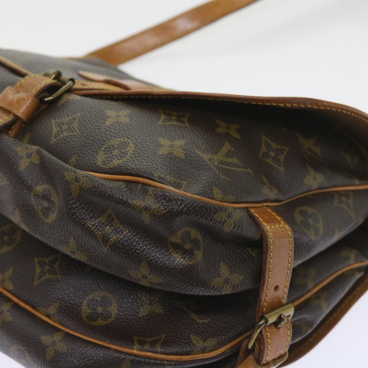 LOUIS VUITTON Monogram Saumur 30 Shoulder Bag M42256 LV Auth ar10614B