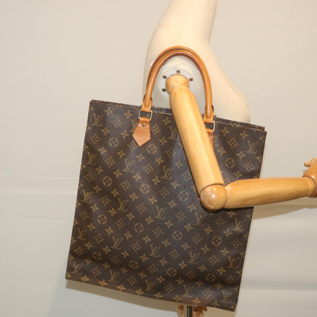 LOUIS VUITTON Monogram Sac Plat Hand Bag M51140 LV Auth ar10635B