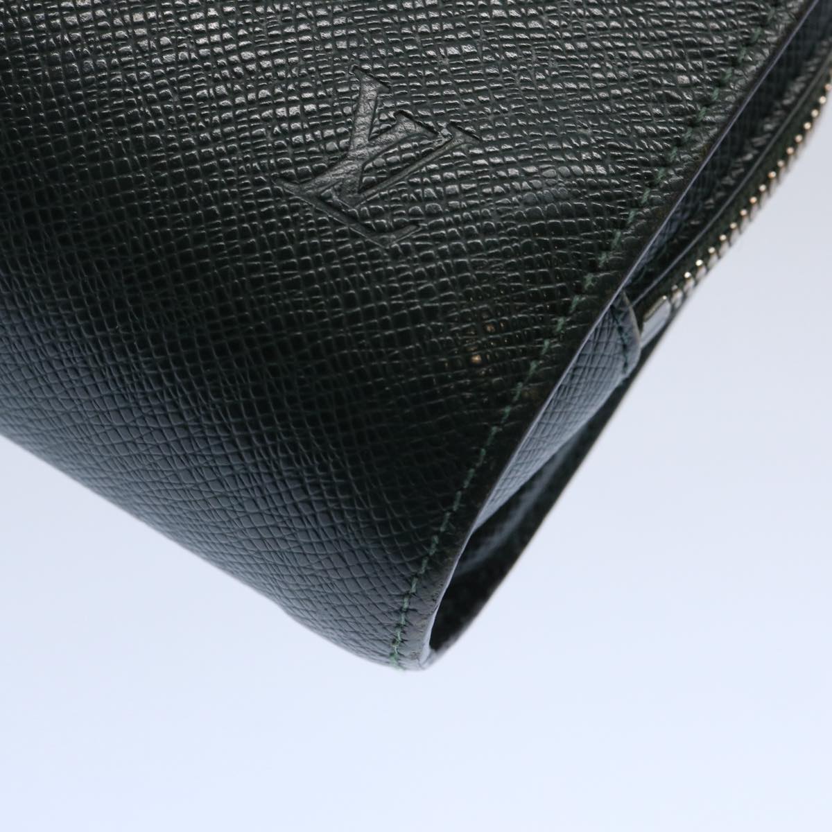 LOUIS VUITTON Taiga Baikal Clutch Bag Epicea M30184 LV Auth ar11027