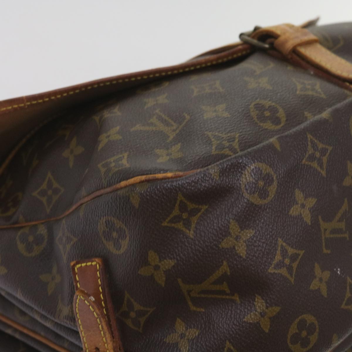 LOUIS VUITTON Monogram Saumur 35 Shoulder Bag M42254 LV Auth ar11433