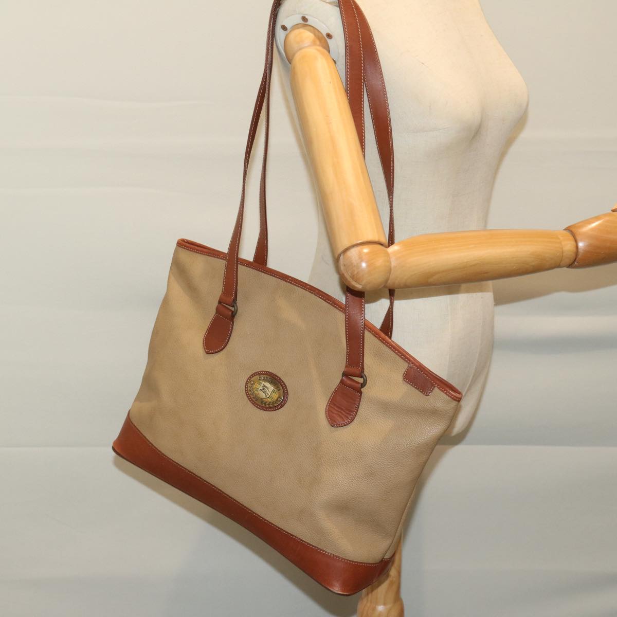 Burberrys Shoulder Bag PVC Beige Auth ar11499