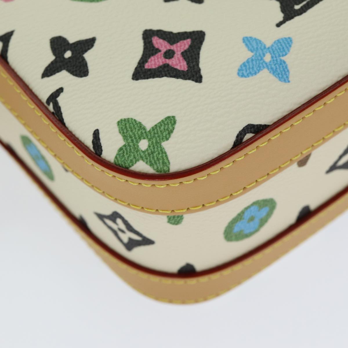 LOUIS VUITTON Craggy Envelope Messenger Isetan Open Only M25408 LV Auth ar12010SM