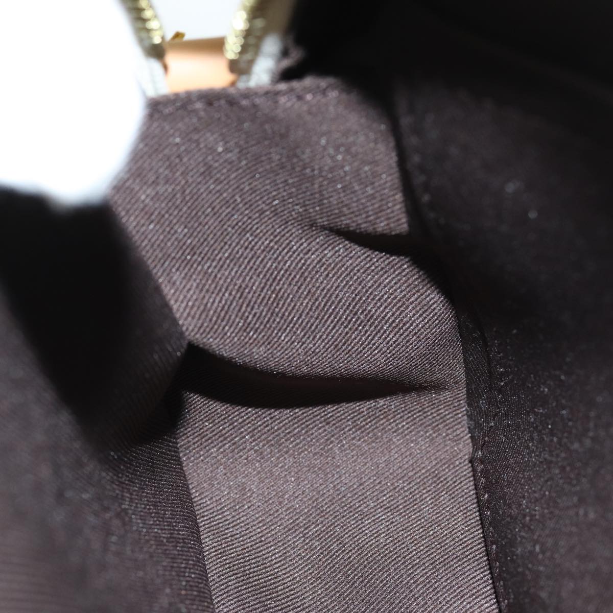 LOUIS VUITTON Craggy Envelope Messenger Isetan Open Only M25408 LV Auth ar12010SM