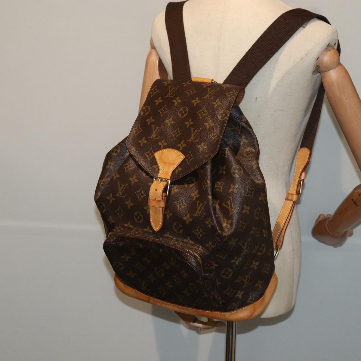 LOUIS VUITTON Monogram Montsouris GM Backpack M51135 LV Auth ar12104