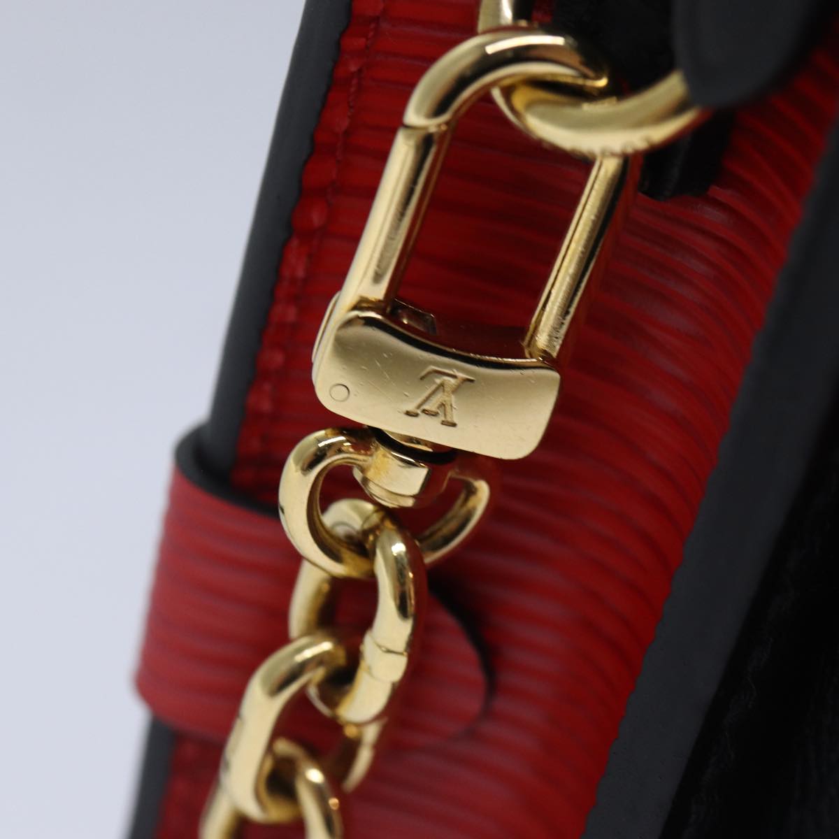 LOUIS VUITTON Epi Trunk Clutch Shoulder Bag Red Black M51697 LV Auth ar12517SM