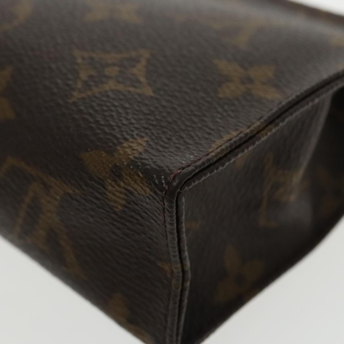 LOUIS VUITTON Monogram Poche Toilette 15 Pouch M47546 LV Auth ar12704