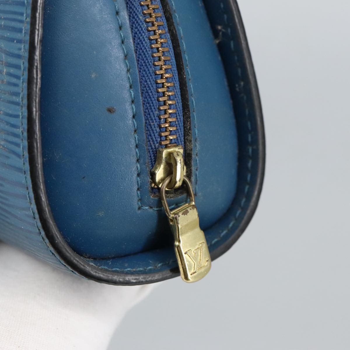 LOUIS VUITTON Epi Dauphine PM Pouch Blue M48445 LV Auth ar12737