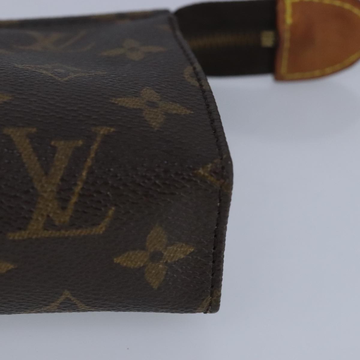 LOUIS VUITTON Monogram Poche Toilette 15 Pouch M47546 LV Auth ar12743