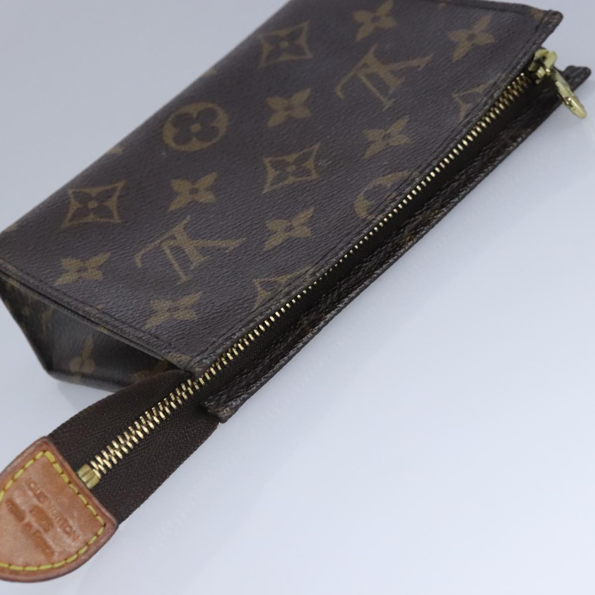 LOUIS VUITTON Monogram Poche Toilette 15 Pouch M47546 LV Auth ar12744