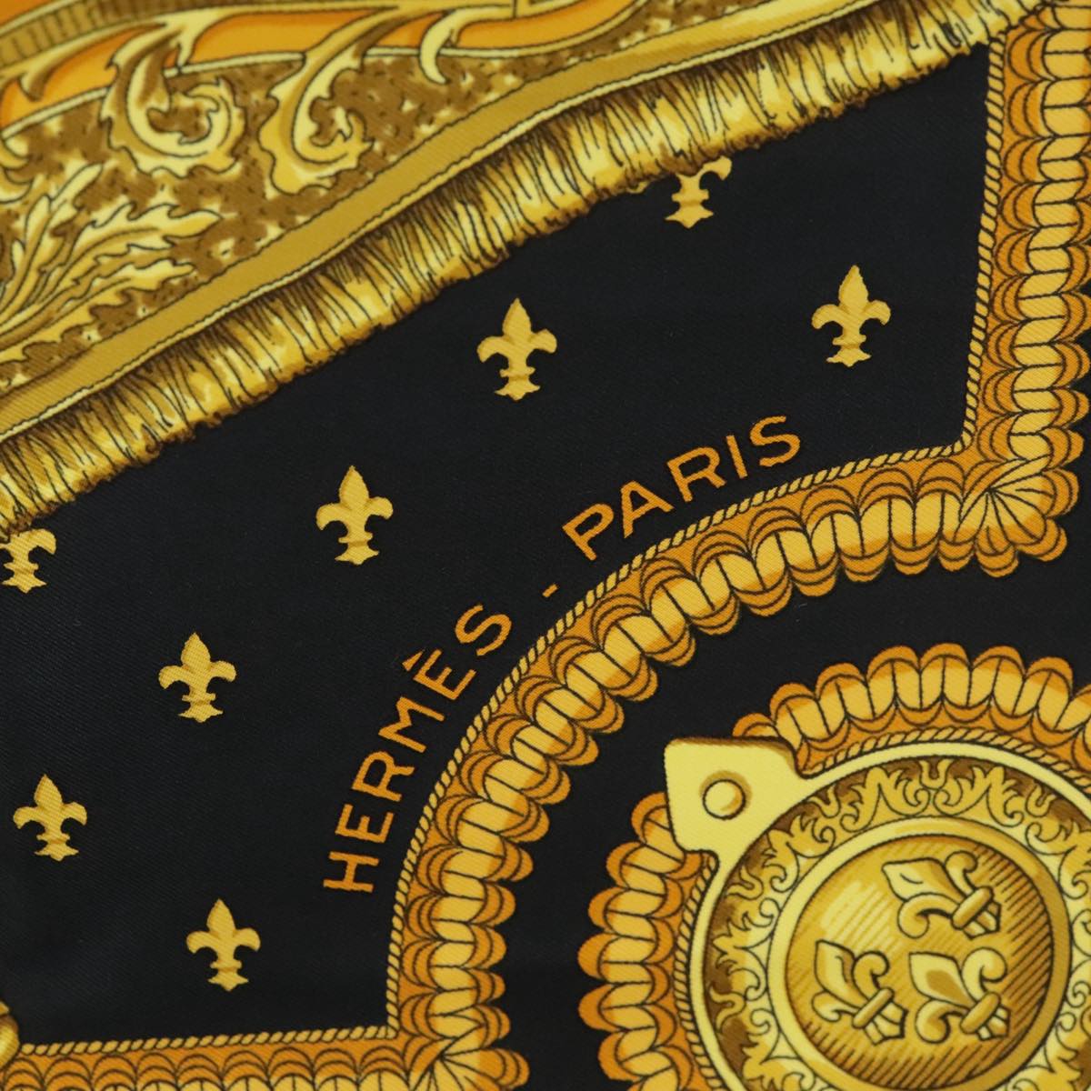 HERMES Carre 90 Scarf ""SELLES A HOUSSE"" Silk Black Yellow Auth ar12890