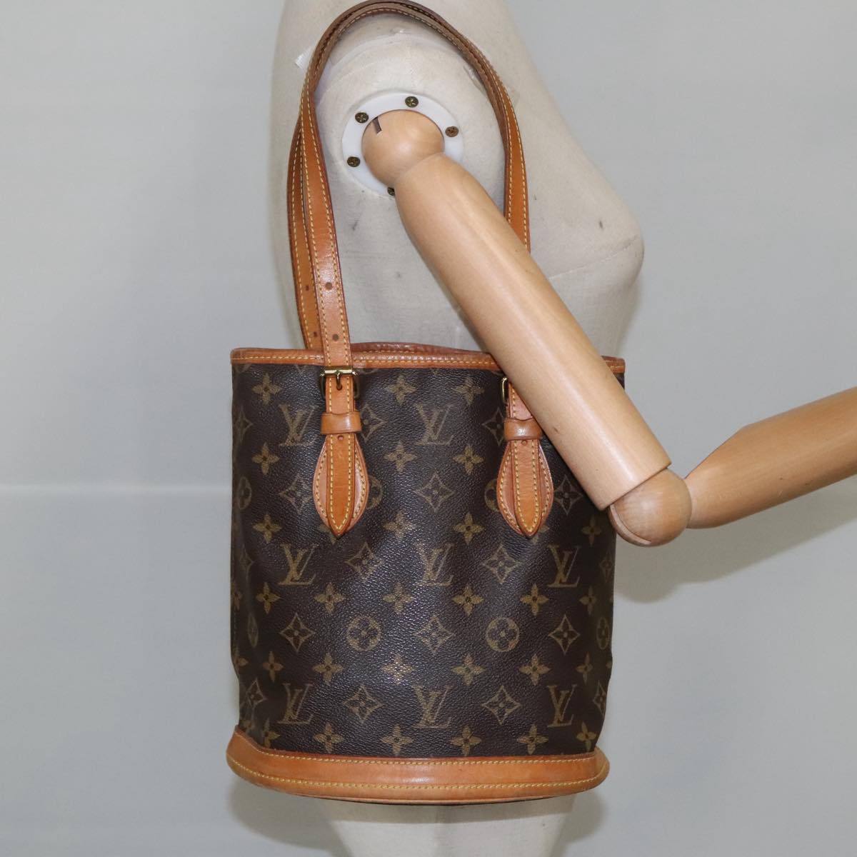 LOUIS VUITTON Monogram Bucket PM Shoulder Bag M42238 LV Auth ar12982