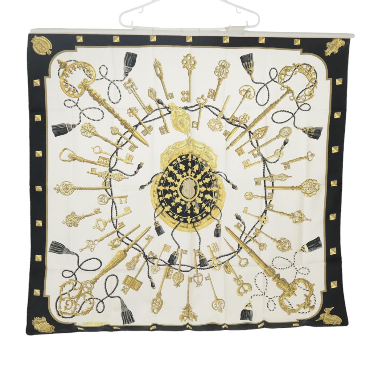 HERMES Carre 90 Scarf ""LES CLES"" Silk Black White Auth ar13022