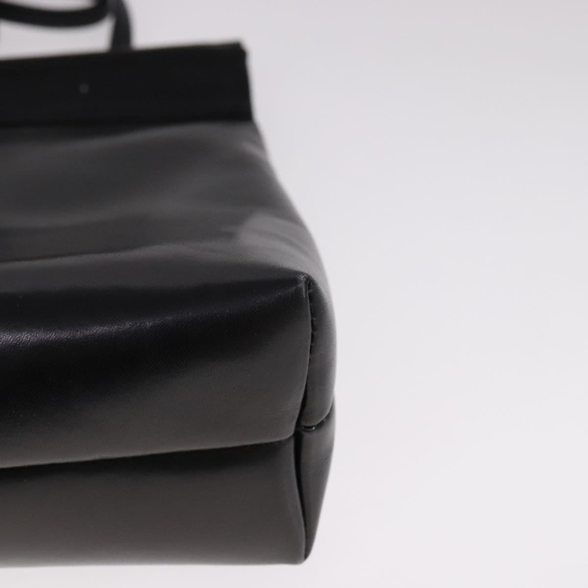 Salvatore Ferragamo Vala Shoulder Bag Leather Black Gold Auth ar13206