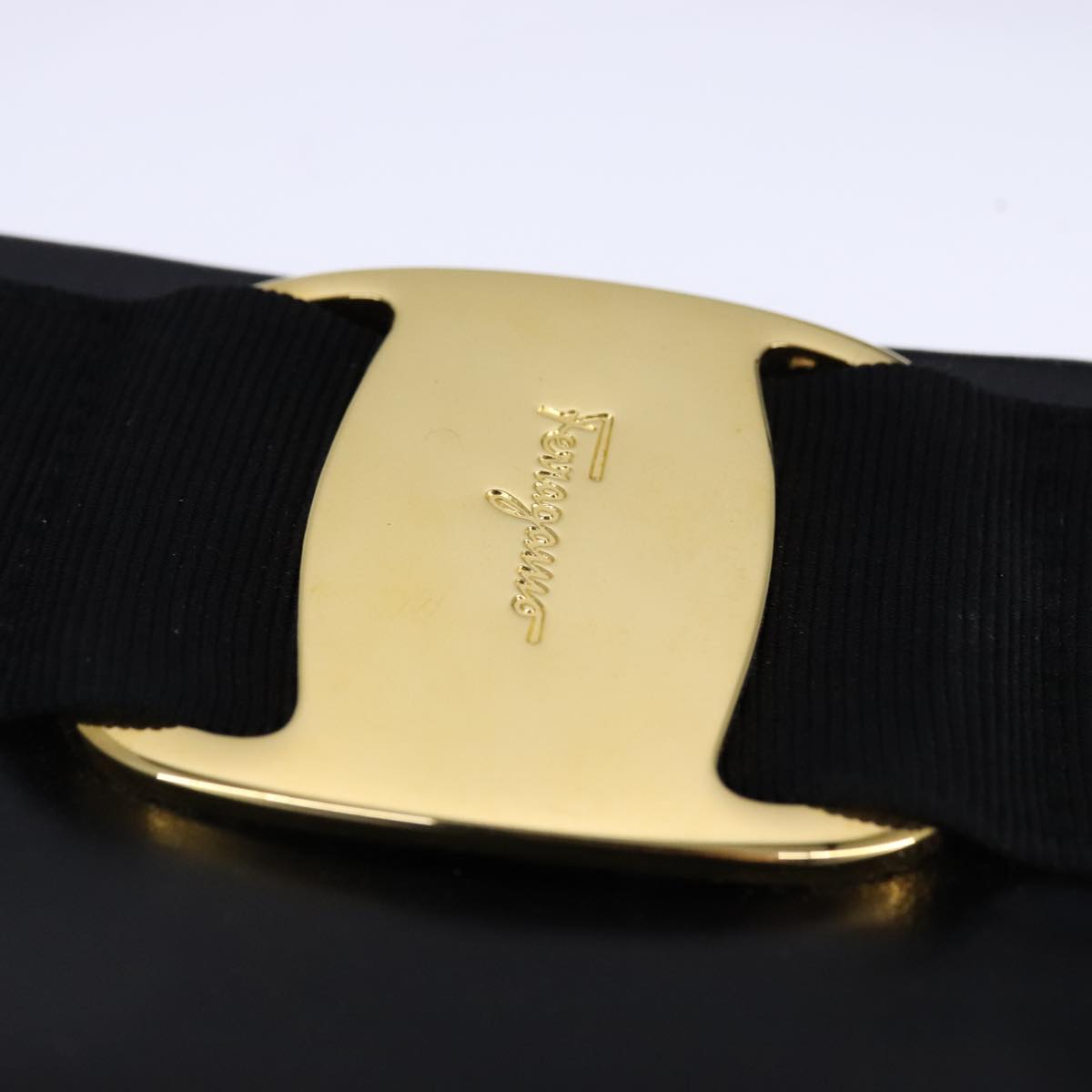 Salvatore Ferragamo Vala Shoulder Bag Leather Black Gold Auth ar13206