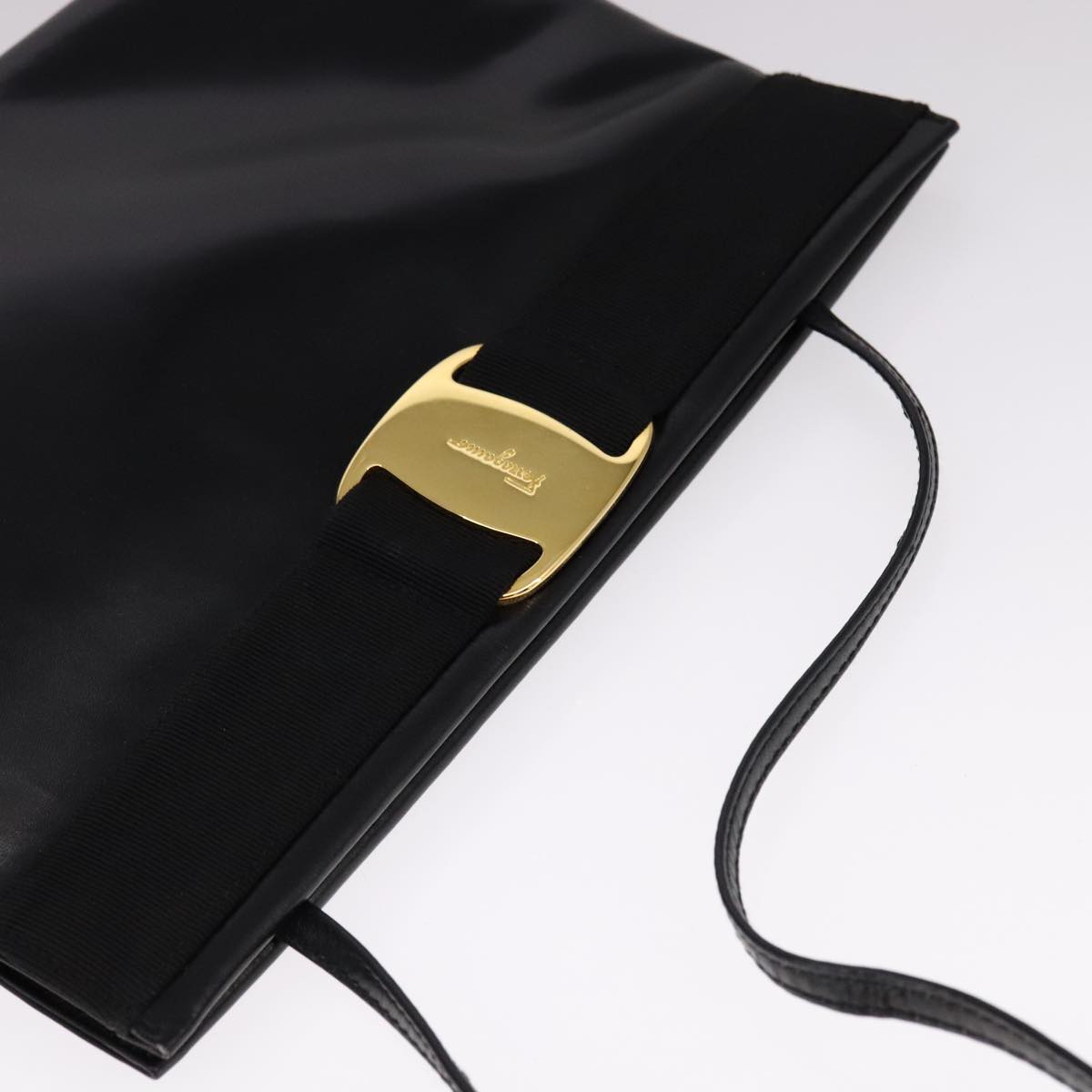 Salvatore Ferragamo Vala Shoulder Bag Leather Black Gold Auth ar13206