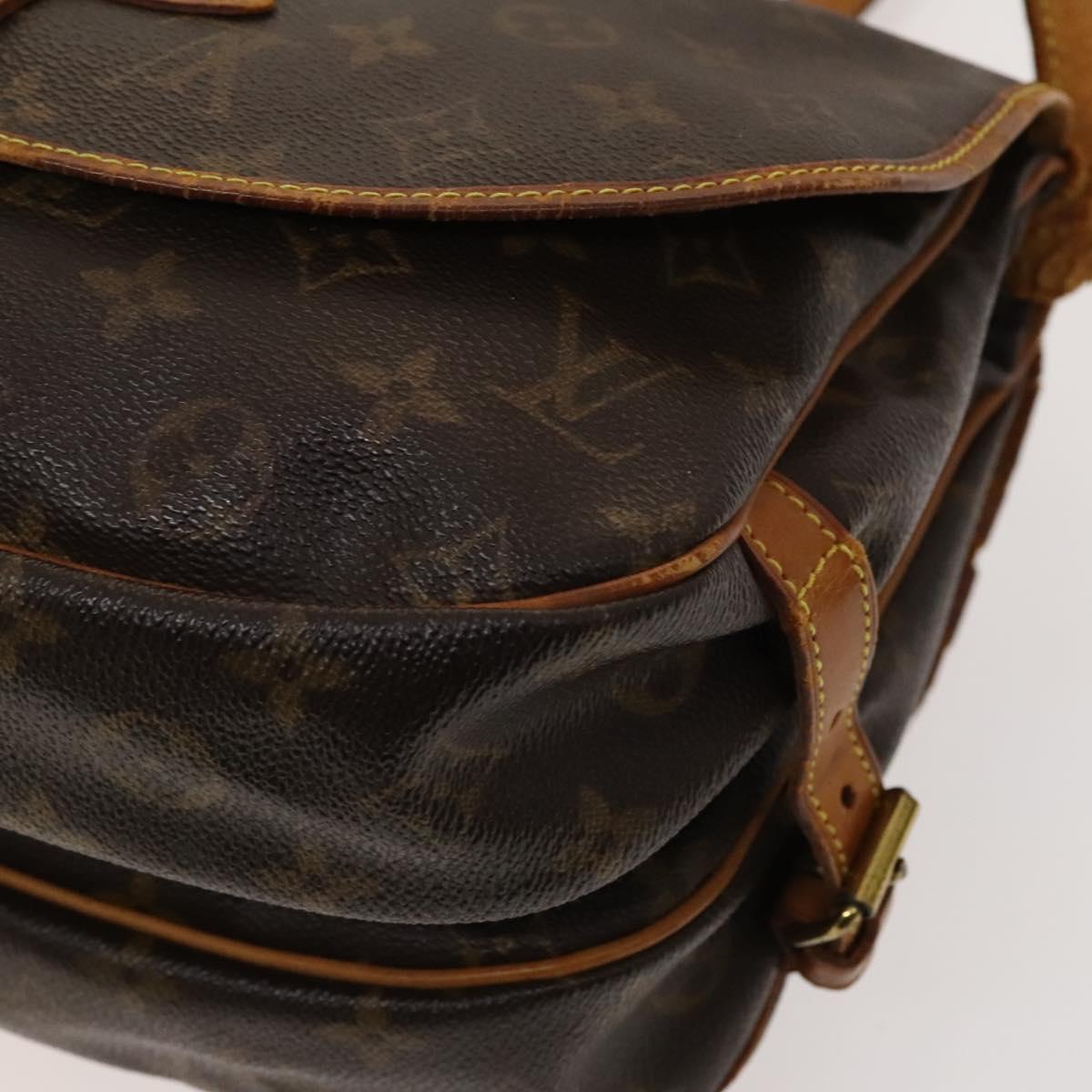 LOUIS VUITTON Monogram Saumur 30 Shoulder Bag M42256 LV Auth ar13526