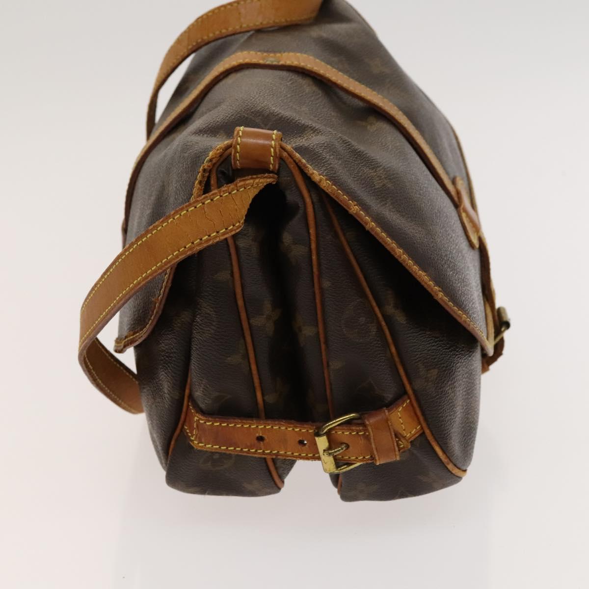 LOUIS VUITTON Monogram Saumur 30 Shoulder Bag M42256 LV Auth ar13526