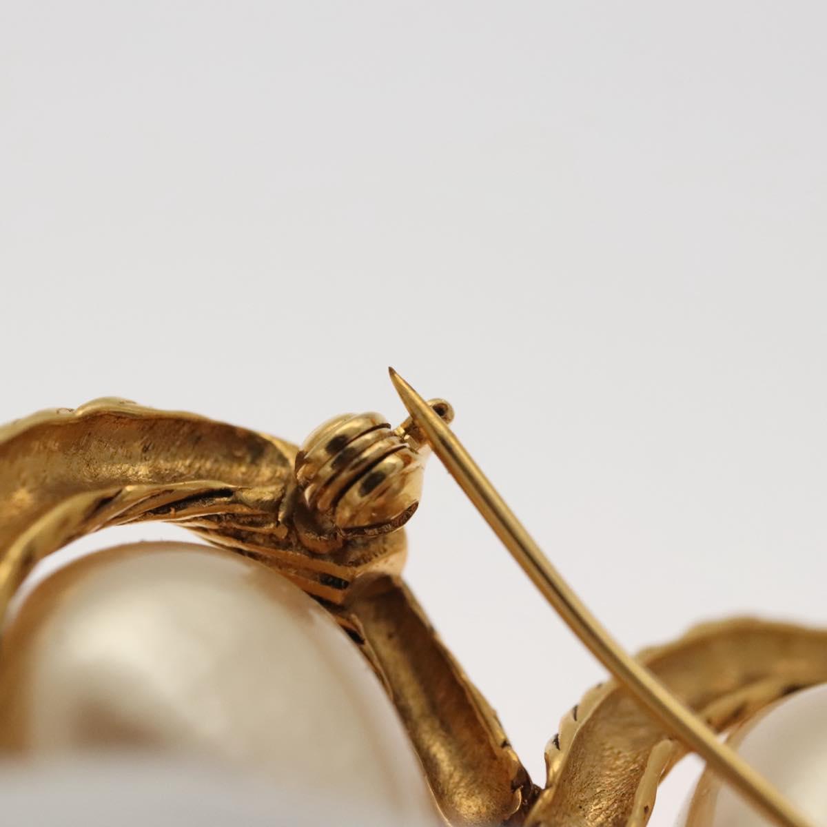 CHANEL Brooch metal Gold CC Auth ar13554