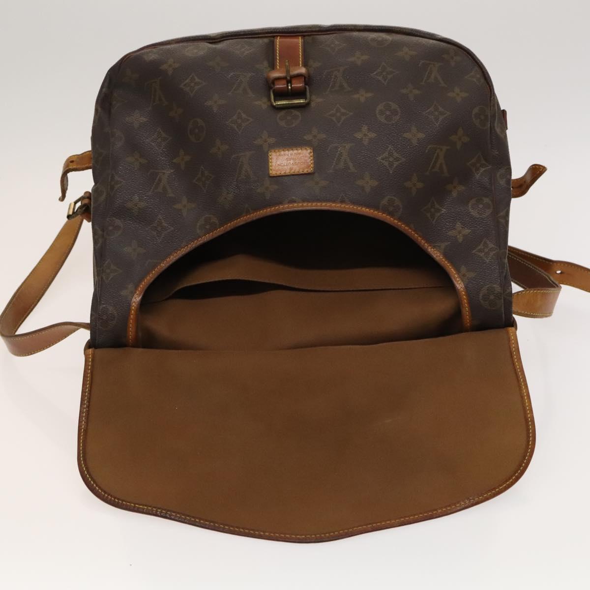 LOUIS VUITTON Monogram Saumur 35 Shoulder Bag M42254 LV Auth ar13595