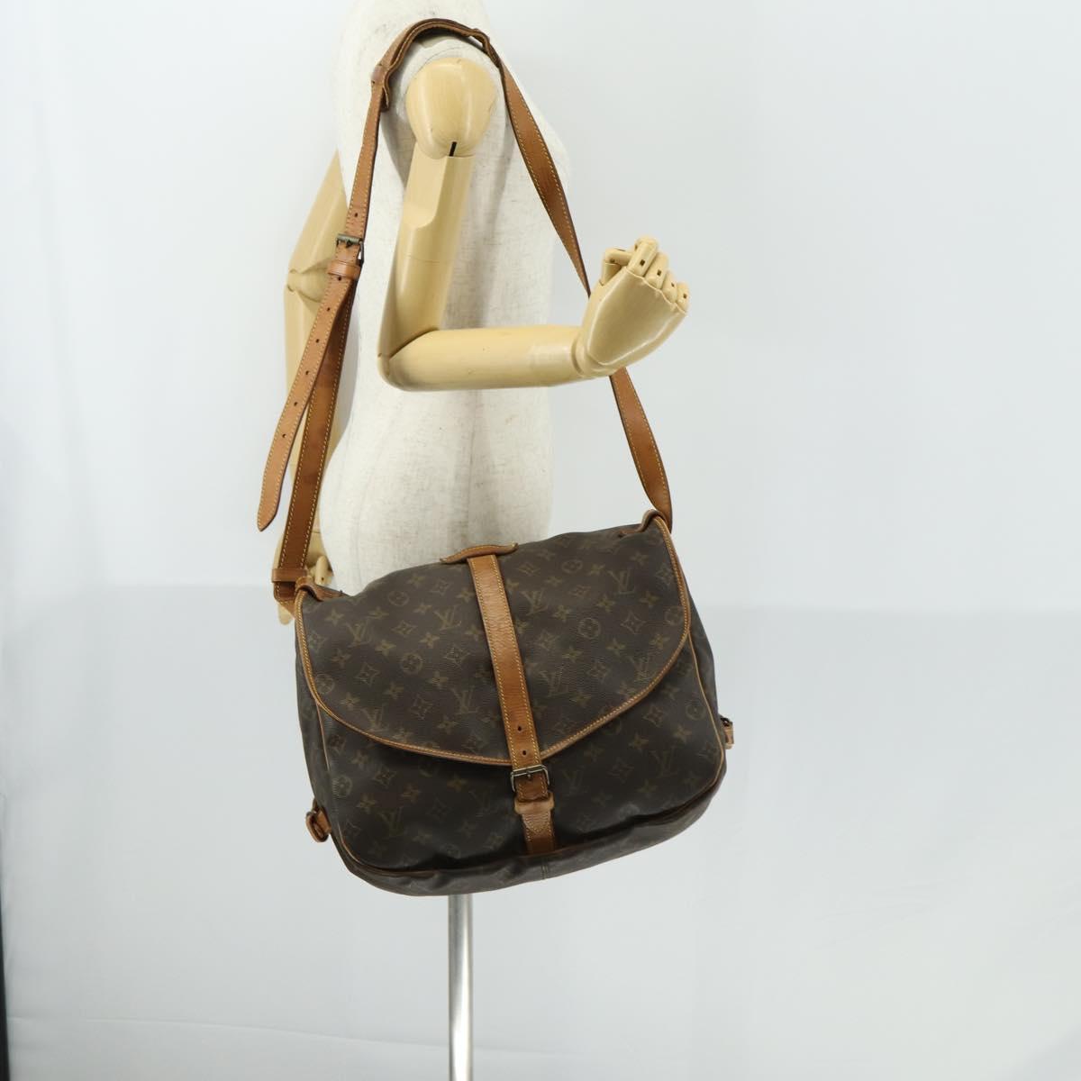 LOUIS VUITTON Monogram Saumur 35 Shoulder Bag M42254 LV Auth ar13864