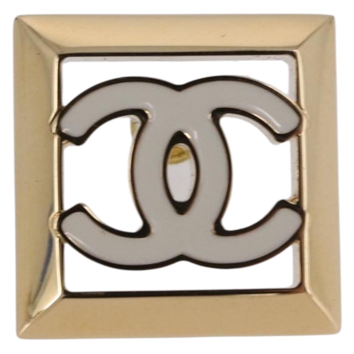 CHANEL Earring Metal Gold Tone White CC Auth ar14117M